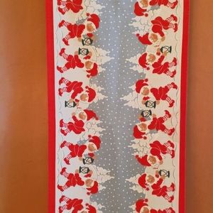 Christmas Table Runner